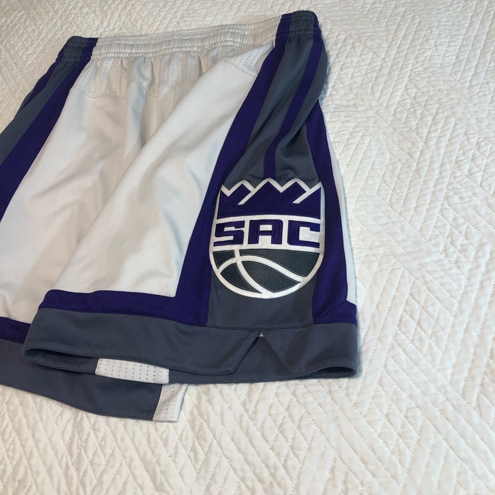 Men’s shorts - Picture 5 of 9